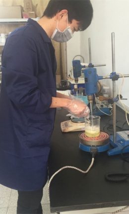 Presne odvážte diazokomponent 2